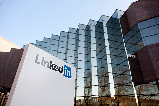 How to make a linkedin account for a company